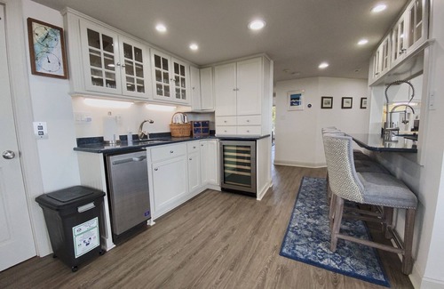 Avalon House | Once in a lifetime vacation opportunity with expansive space for the family to enjoy together all while being directly on the beach.