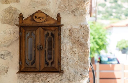 Pythagorion House | Once upon a rock