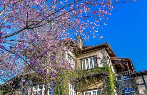 Ren'ai Bed & Breakfast | Oncoming Luck Villa