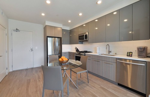 Mountain View Apartment | One Bed Perfect for WFH in Heart of Silicon Valley