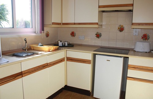 Exmouth Apartment | One Bedroom Apartment Close Near Beachfront