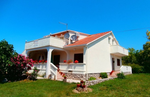 Ljubac Apartment | One bedroom apartment with terrace Ljubač, Zadar (A-5947-a)