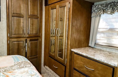 Apopka House | One Bedroom RV Near Disney With Community Pool