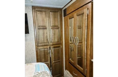 Apopka House | One Bedroom RV Near Disney With Community Pool