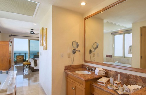 Ampliacion Juarez Resort | One Bedroom Suite Garden/Ocean View at Villa del Karma, Cabo, San Lucas