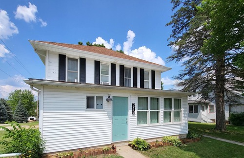 New Glarus House | One Bedroom Suite in the heart of New Glarus