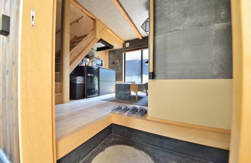 Nishijin Apartment | One-Bedroom Villa