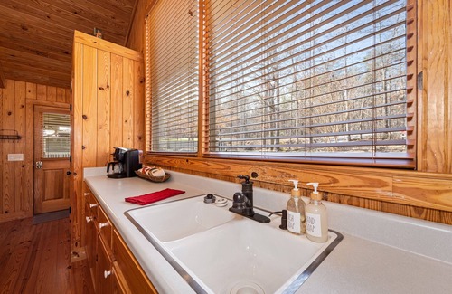 Mentone Cabin | One Oar Missing, directly on Little River w/double fireplaces