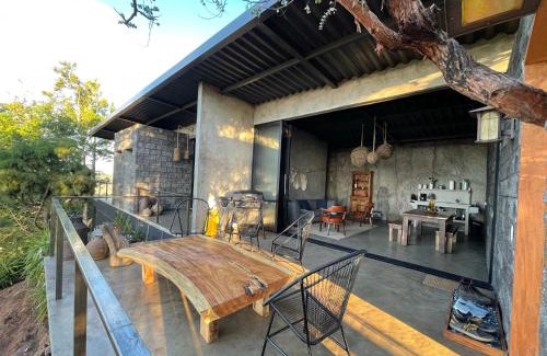 Tamanique House | One of a kind countryside home