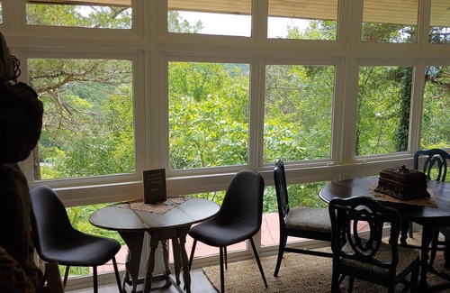 Branson Cottage | One of a Kind Mountain Top Cottage!