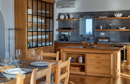 Paraga Villa | ONE OF THE BEST LUXURY VILLAS THAT ECHOES MYKONOS ISLAND LIFESTYLE