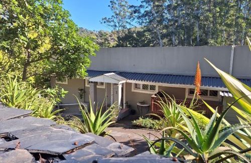 Botha's Hill Apartment | One on Old Main Unit 8