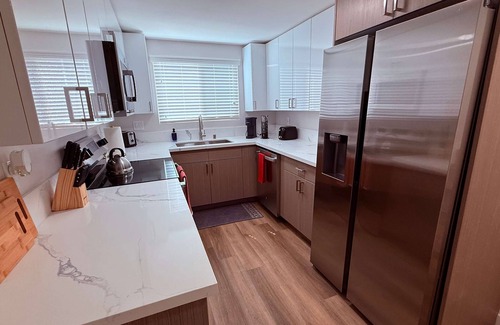 South Redondo Apartment | Oneluxstay 3BR Home Near the Beach