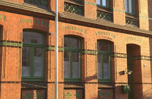 Rotes Feld Apartment | Only a few steps into the old town - quiet yet central