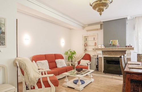 Cordoba House | Only about 10 minutes from Córdoba, this vacation home with private pool awaits you.