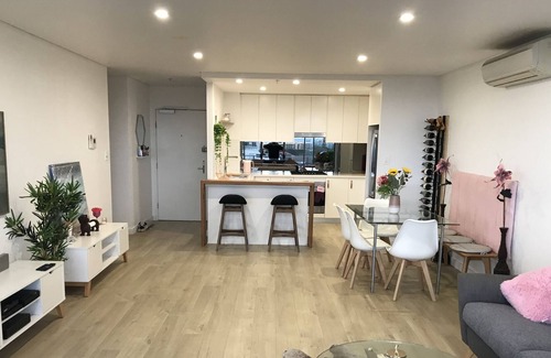 Wollongong Apartment | Only July, Christmas last 2 weeks Dec/New years, Ocean view. 9th level Luxury