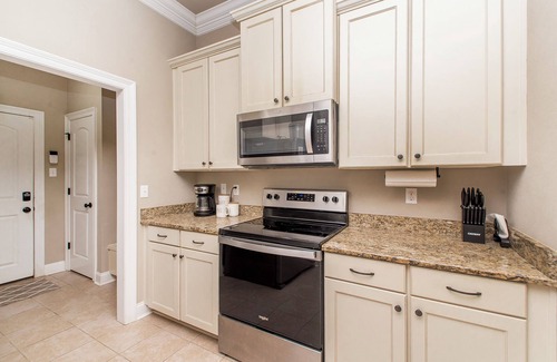 Hammond House | Only minutes from Chappapeela Sports Park and the Hammond Regional Airport.