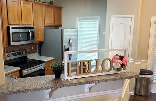 Riverdale House | Only minutes from downtown Atlanta/Renovated Townhome