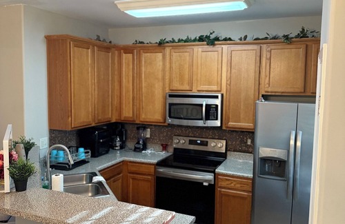 Riverdale House | Only minutes from downtown Atlanta/Renovated Townhome