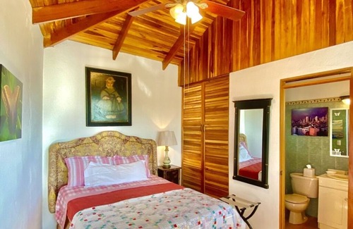 Garabito House | Only to be rented as an extra room