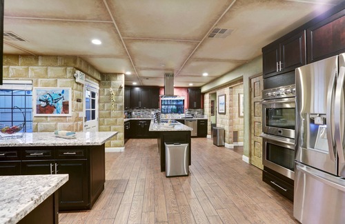 Las Vegas Villa | OO Secluded Oasis 9BD/8BA Villa w/Resort Pool. Sleeps 34!