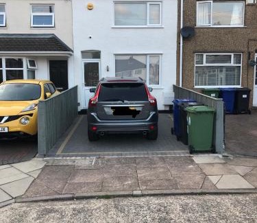 Cleethorpes House | Oole 2 bed & en-suites house with parking near beach