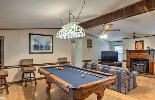 Ooltewah House | Ooltewah Cabin with Grill, Pool Table and Porch!