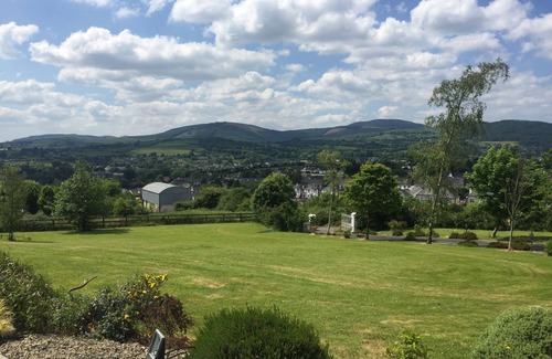 Ballina Villa | Open Plan American Ranch style Villa with stunning lake & Mountain Views