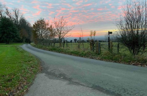 Egerton Apartment | Open plan Stylish Apartment in rural Kent