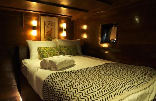 Sei Pinang Boat Rental | Open Trip Behike Luxury Phinisi - 3D2N Komodo National Park