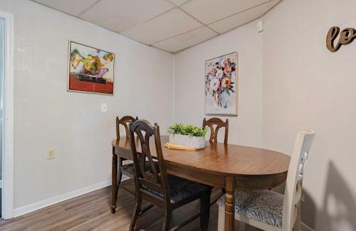 Woodfield House | Opulent Octagonal Oasis with Spiral Stairs-Minutes to Base