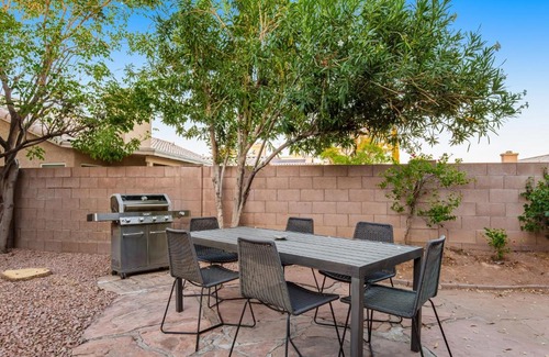 Paradise Valley Village House | Oraibi Oasis