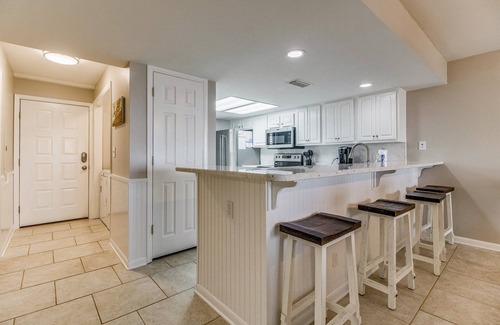 Orange Beach East Condo | Orange Beach Beachfront Condo 2 Bedroom Sleeps 6