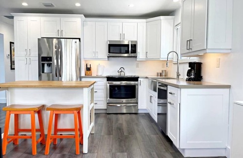 Hendricks and Venice Isles Apartment | Orange Dream in the Sky