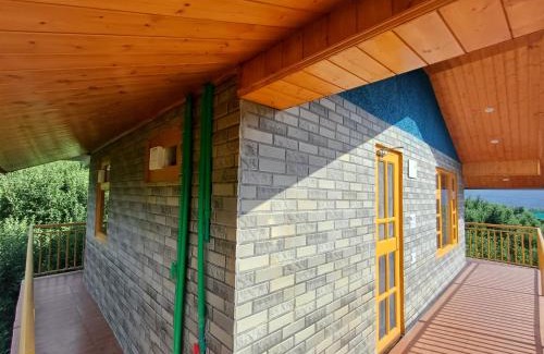 Manali House | Orchard Bliss