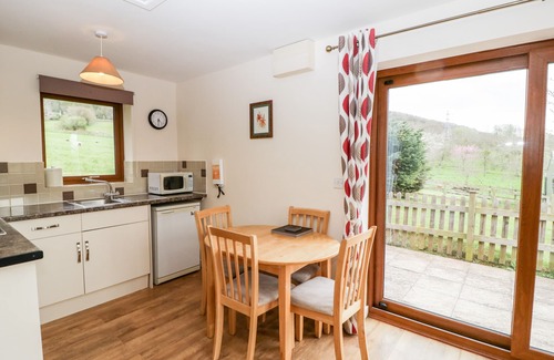 Ledbury Cottage | ORCHARD COTTAGE, pet friendly, with a garden in Ledbury