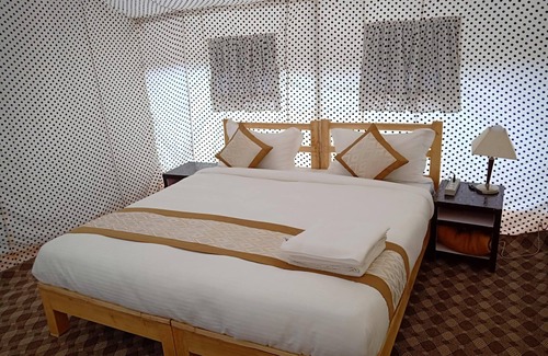 Hunder Hotel | Orchard Land