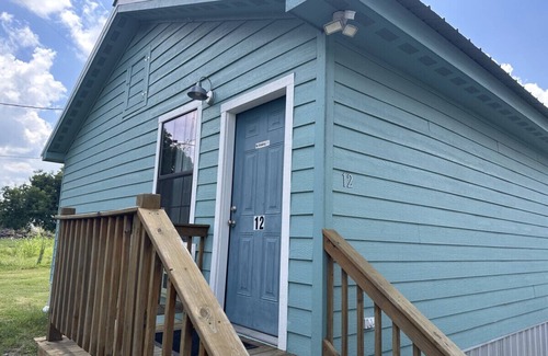 Lake Village Condo | Orchard Oasis with High-Speed Internet/Smart TV!