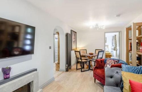 Frampton House | Orchard Retreat Staycation