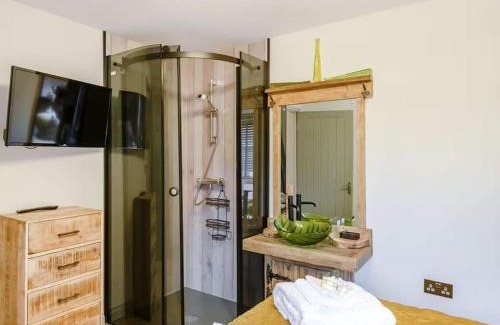 Frampton House | Orchard Retreat Staycation