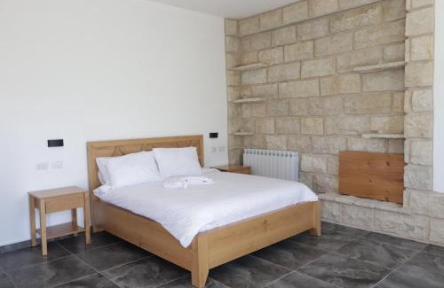 Majdal al-Shams Cabin | Oriental Nature