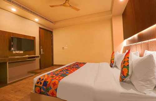 Anand Vihar Hotel | Oriva Prime Shanit