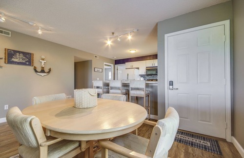 Osage Beach Apartment | Osage Beach Condo w/Private Deck & Lake Views!