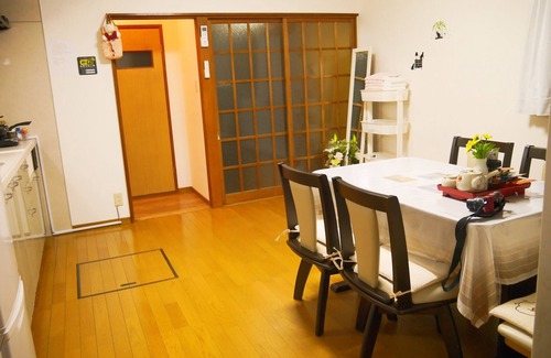 Sumiyoshi House | Osaka, 10mins train to Namba, 4 mins walk to stn, Private 2 floor whole house