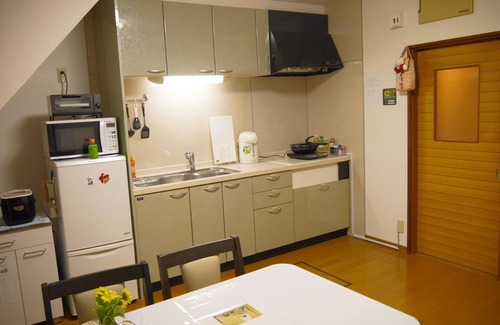 Sumiyoshi House | Osaka, 10mins train to Namba, 4 mins walk to stn, Private 2 floor whole house