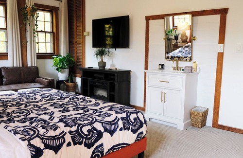 Spottswood Bed & Breakfast | Osceola Mill is a B&B inn located in the Shenandoah Valley 20 minutes from Lexington and Staunton.