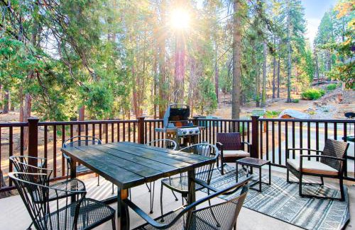 Yosemite National Park House | Oso Lodge
