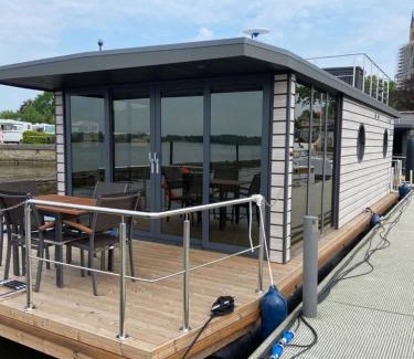 Schleswig House | Ostsee Hausboot Schleswig Ostseeblick 1