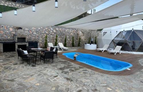 Erdemli Villa | OtelOX Sinap Özel Havuz ve Jakuzili Glamping
