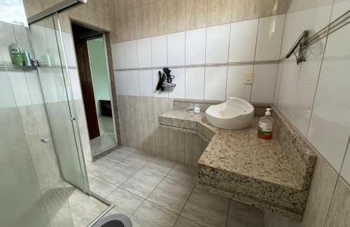 Val-de-Caes House | Otimo quarto com banheiro a 6 minutos do aeroporto